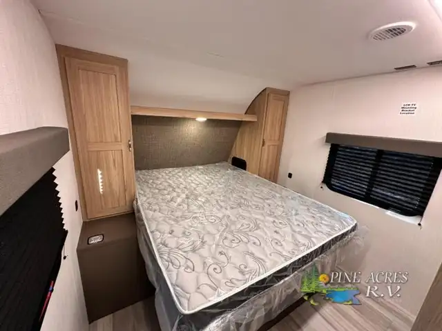 2025 Cruiser Avenir A-32BH SOLDSOLD Bunk House - Photo 37