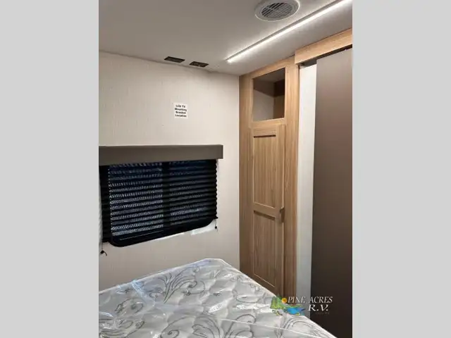 2025 Cruiser Avenir A-32BH SOLDSOLD Bunk House - Photo 40