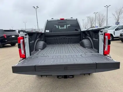 2026 Ford F-350 PLATINUM w/FX4, 5th WHL PREP, MNRF & 2KW PRO PWR - Photo 16