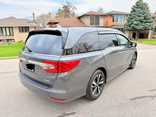 2018 Honda odyssey Touring fully loaded - Photo 3