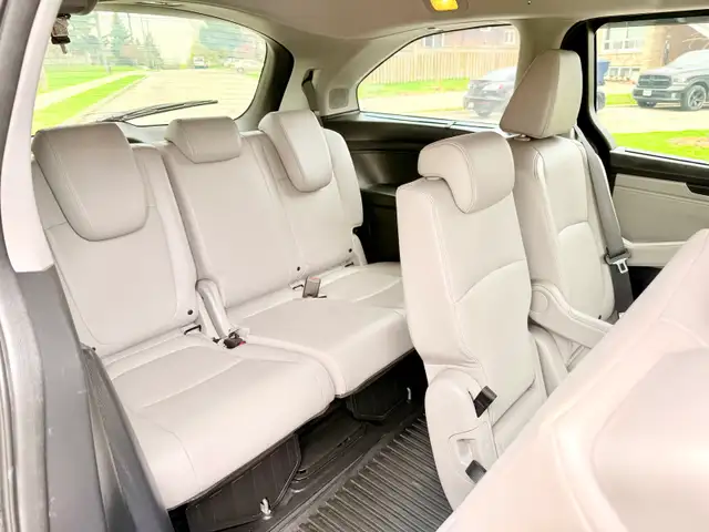 2018 Honda odyssey Touring fully loaded - Photo 8