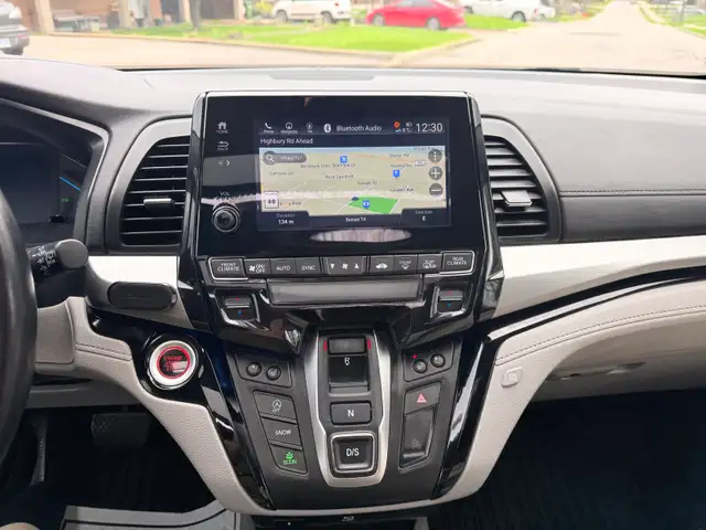 2018 Honda odyssey Touring fully loaded - Photo 9