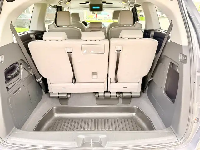 2018 Honda odyssey Touring fully loaded - Photo 10