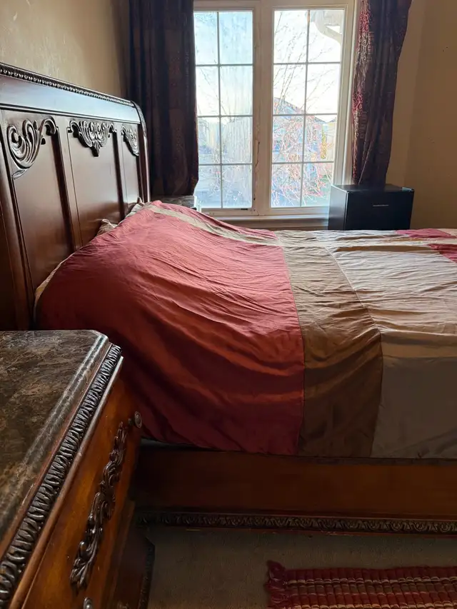 urgent. All included furnished room for rent female only - Photo 2