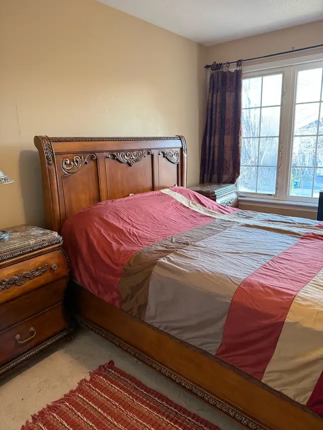 urgent. All included furnished room for rent female only - Photo 4