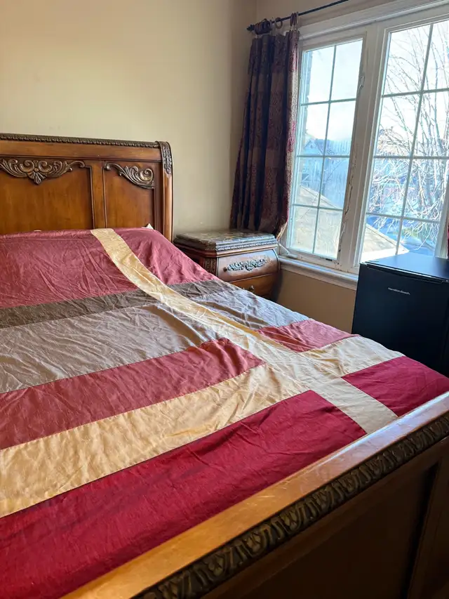 urgent. All included furnished room for rent female only - Photo 10