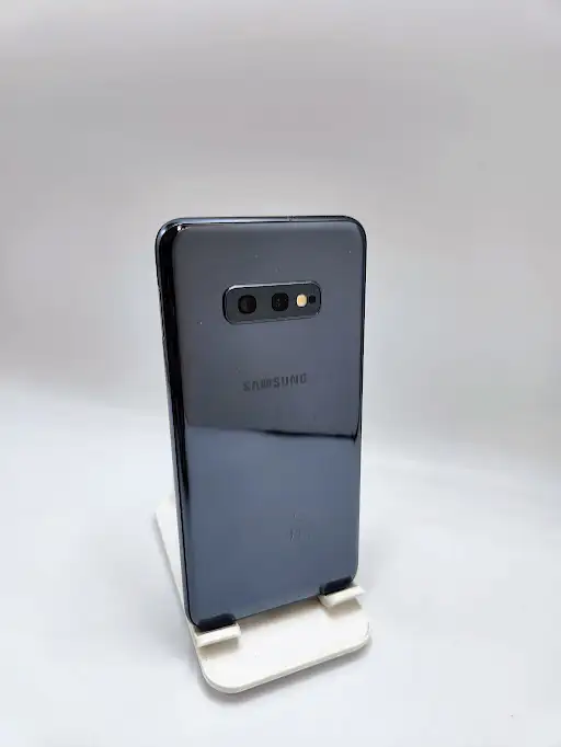 Samsung Galaxy S10E 128gb 3Months Warranty W/Charger - Photo 3