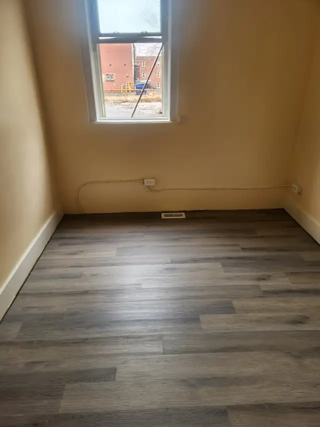 Student Rooms for Rent – Downtown Thunder Bay | $650–$800/mo Al - Photo 3