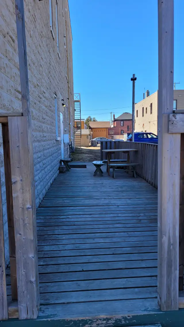 Student Rooms for Rent – Downtown Thunder Bay | $650–$800/mo Al - Photo 7