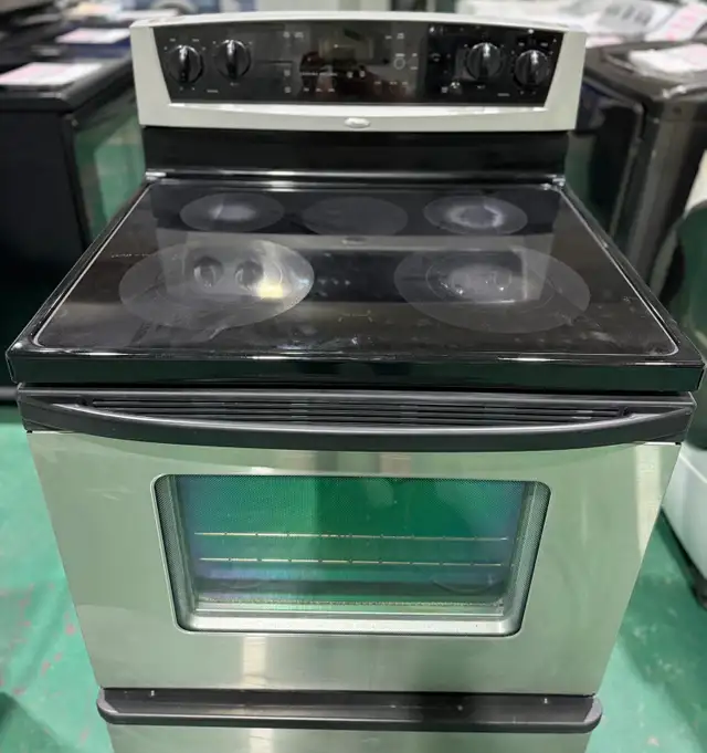 Whirlpool Stove - Photo 2