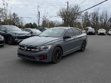 2023 Volkswagen Jetta GLI Manuelle | Toit pano | Apple Carplay o