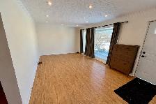 For Rent Large house 3 bedrooms Richmond Hill - Photo 2
