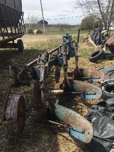 Charrue OVERUM 4 raies avec déclencheur à boudins