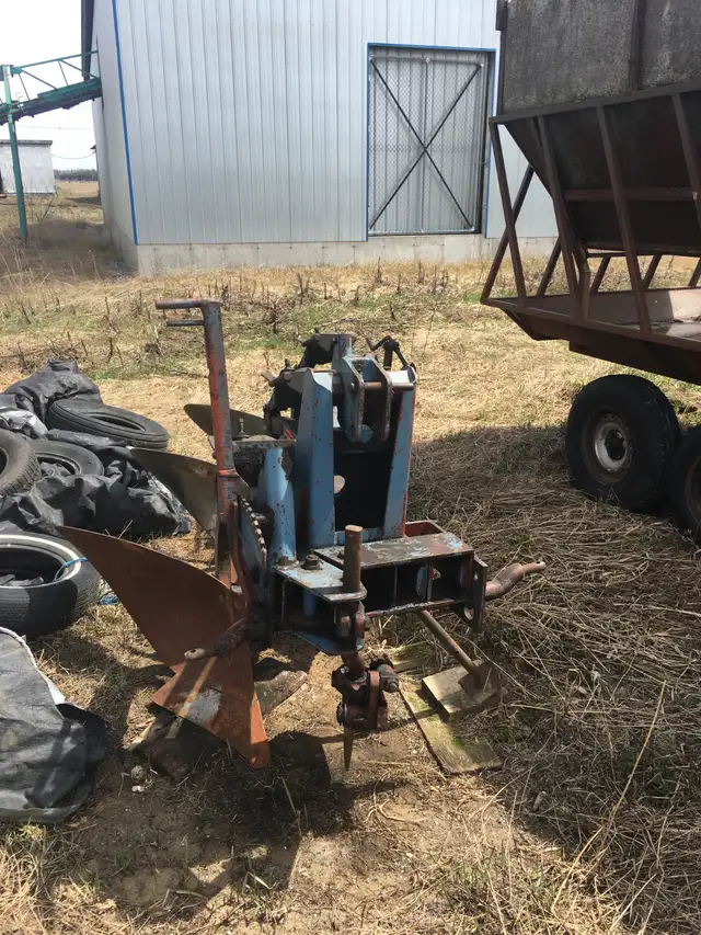 Charrue OVERUM 4 raies avec déclencheur à boudins - Photo 2