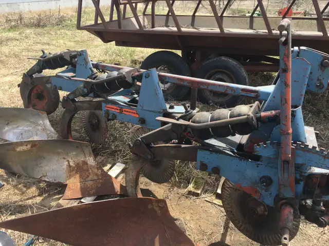 Charrue OVERUM 4 raies avec déclencheur à boudins - Photo 3