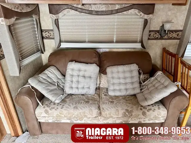 2010 JAYCO EAGLE 322FKS Travel Trailer - Photo 8