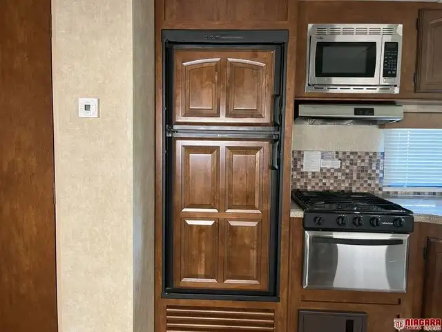 2014 FOREST RIVER SALEM HEMISPHERE 262RL Travel Trailer - Photo 8