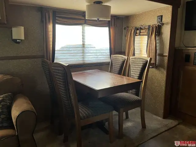 2014 FOREST RIVER SALEM HEMISPHERE 262RL Travel Trailer - Photo 15