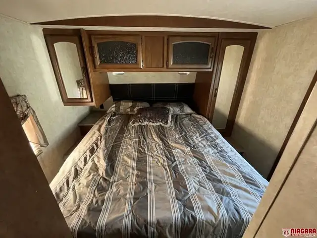 2014 FOREST RIVER SALEM HEMISPHERE 262RL Travel Trailer - Photo 20