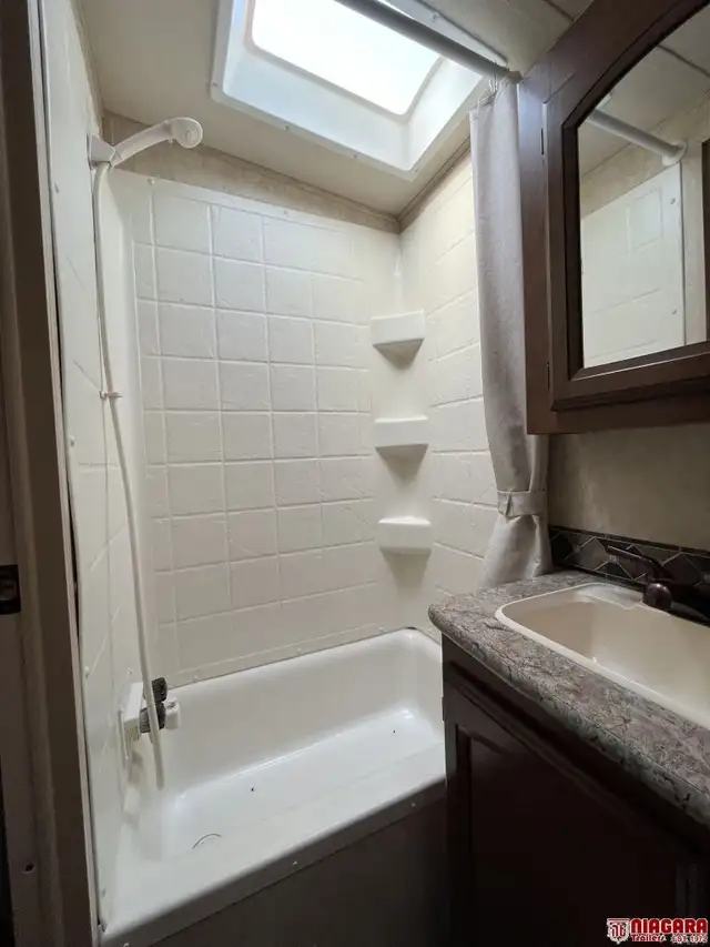 2014 FOREST RIVER SALEM HEMISPHERE 262RL Travel Trailer - Photo 25