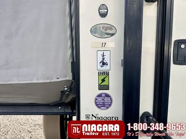 2015 FOREST RIVER FLAGSTAFF SHAMROCK 17 Hybrid - Photo 4