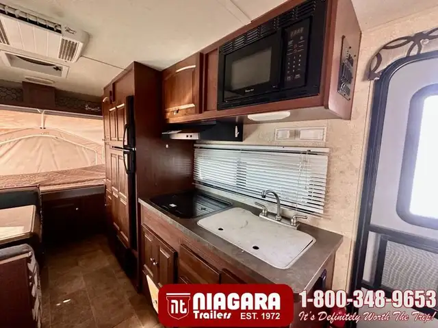 2015 FOREST RIVER FLAGSTAFF SHAMROCK 17 Hybrid - Photo 12