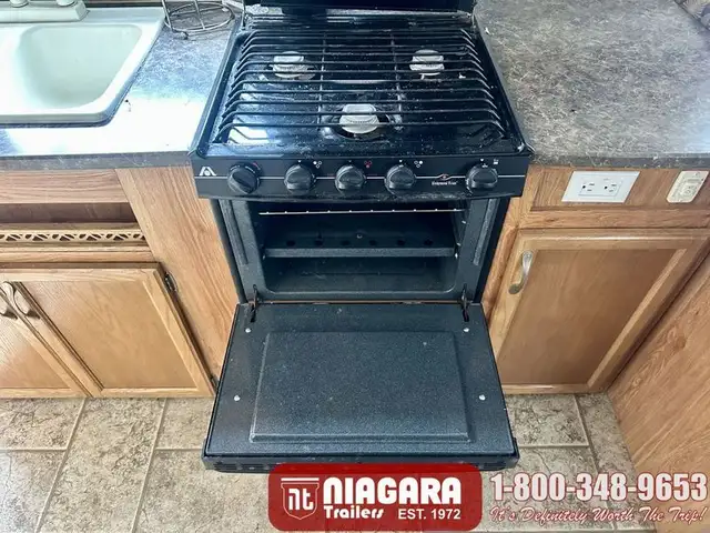 2010 JAYCO JAY FEATHER EXP 213 Hybrid - Photo 16