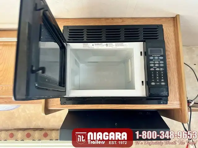 2010 JAYCO JAY FEATHER EXP 213 Hybrid - Photo 18