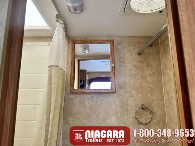 2010 JAYCO JAY FEATHER EXP 213 Hybrid - Photo 23