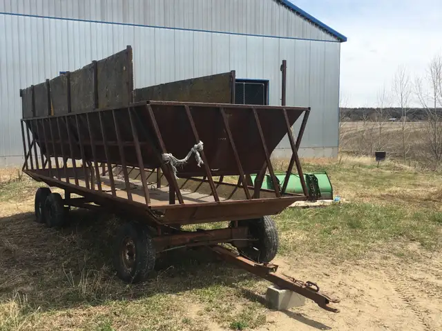 Boîte à fourrage ENARD LECLERC 422