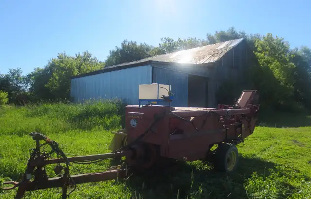 Presse à balles carrées NEW-HOLLAND 311 - Photo 2