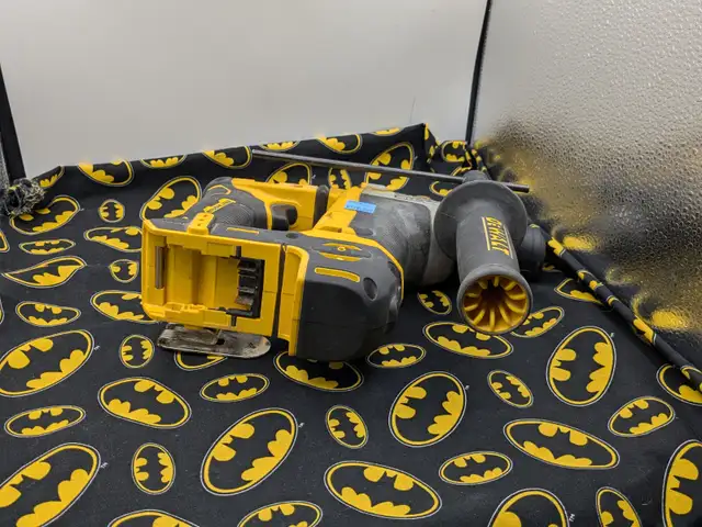 Dewalt DCH172 5/8' Rotary Hammer (#2954) - Photo 3