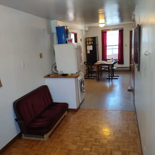 3.5 Mile End Plateau all included sublet $1250/month - Photo 5