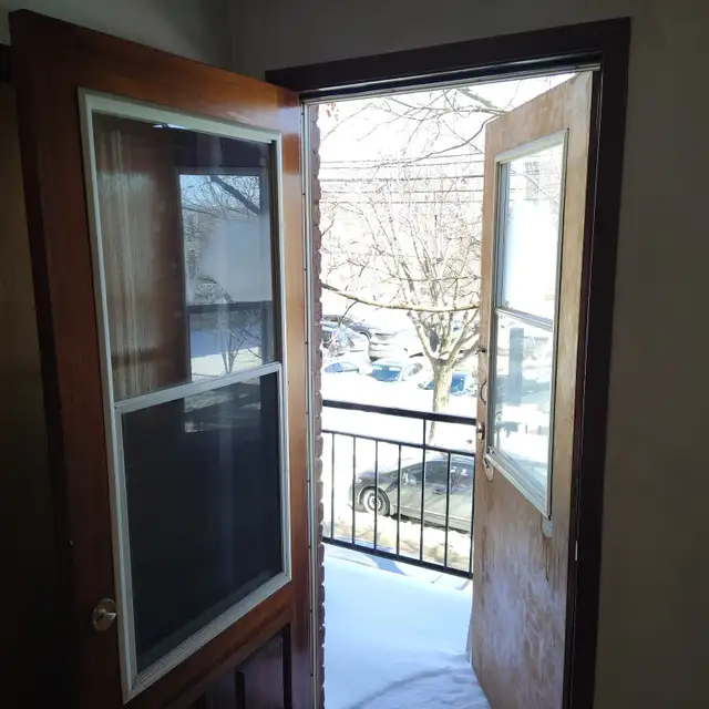 3.5 Mile End Plateau all included sublet $1250/month - Photo 6