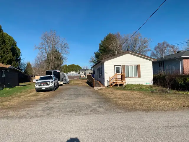 Newly renovated house for sale in Sturgeon Falls