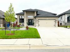 County Living in Beautiful Amherstburg, ON -  48 Kingsbridge Dr.