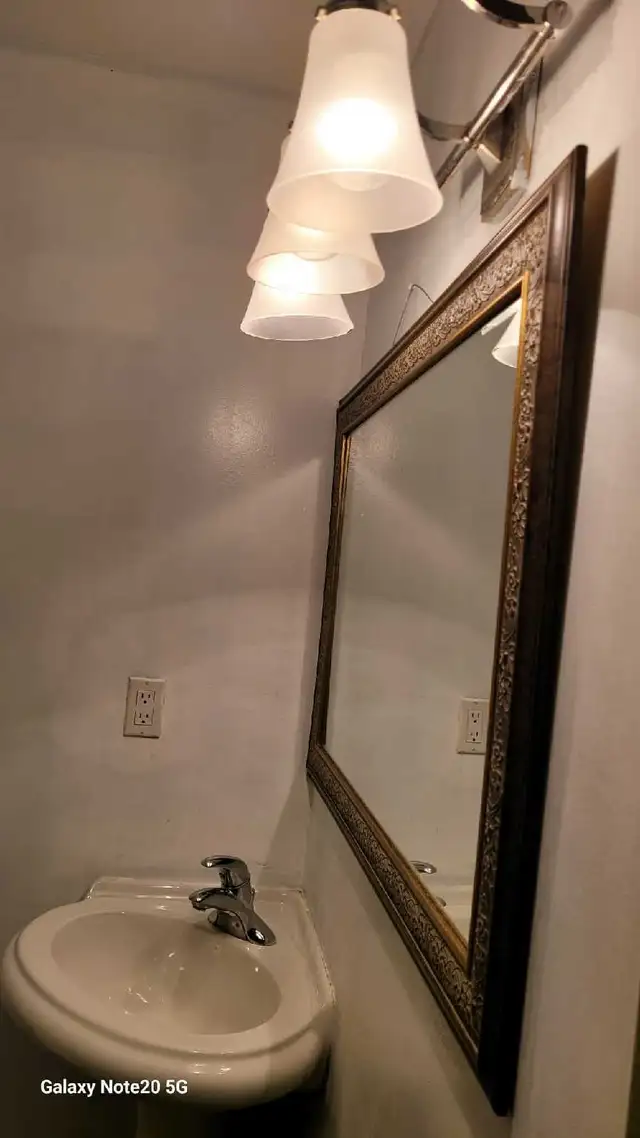 1 private Bedroom basement apartment with attached washroom - Photo 6