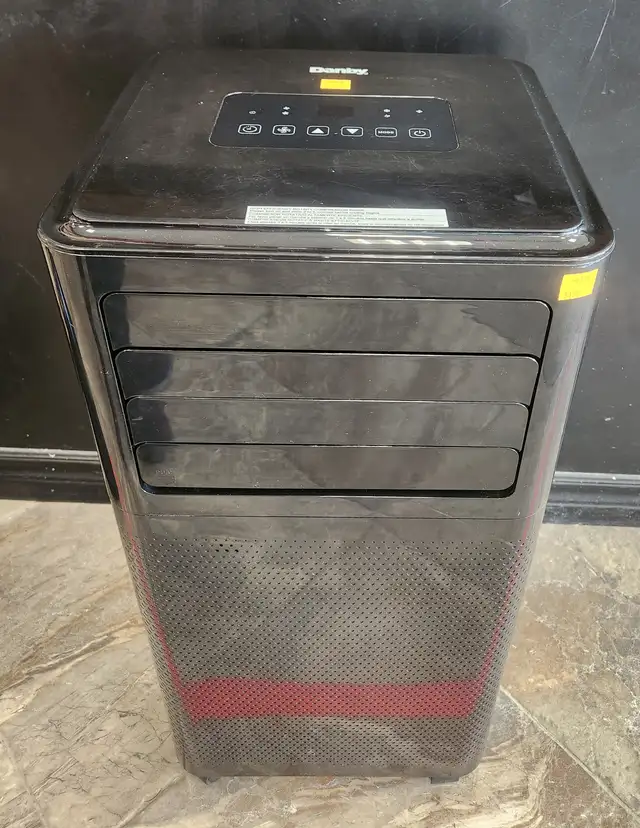 Danby Air Conditioner 5150BTU with Window Kit No Remote
