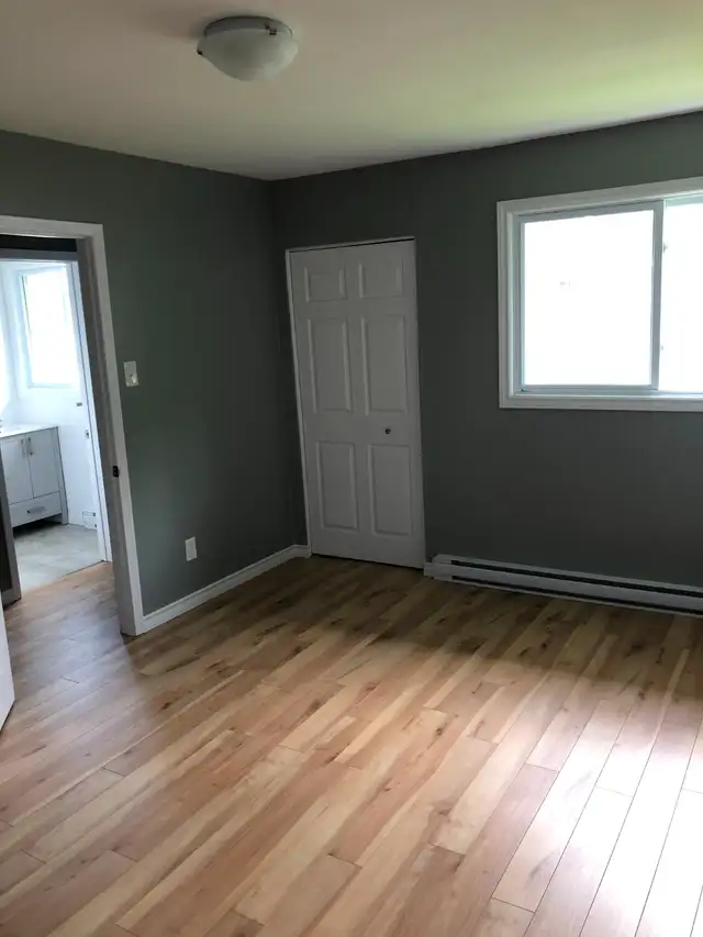 3 BEDROOM TOWNHOUSE - Photo 5