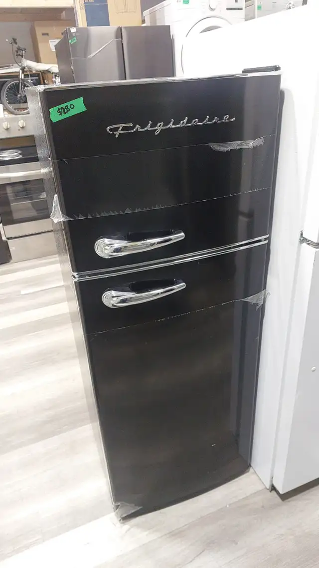 Fridge - Frigidaire 7.5 Cu Ft EFR780 Top - Freezer Black - New