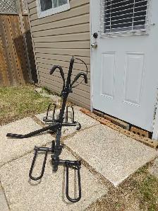 Support à vélos ' SPORTRACK ' ( avec clés et cadenas incorporé )