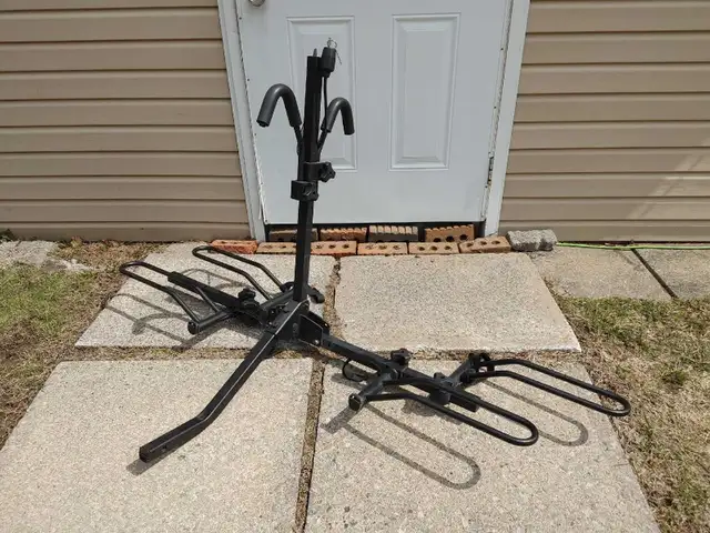 Support à vélos ' SPORTRACK ' ( avec clés et cadenas incorporé ) - Photo 6