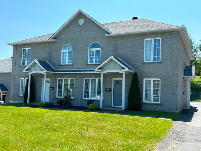 Sherbrooke Nord 4 1/2 beau et bien situé, 1er JUILLET 2026