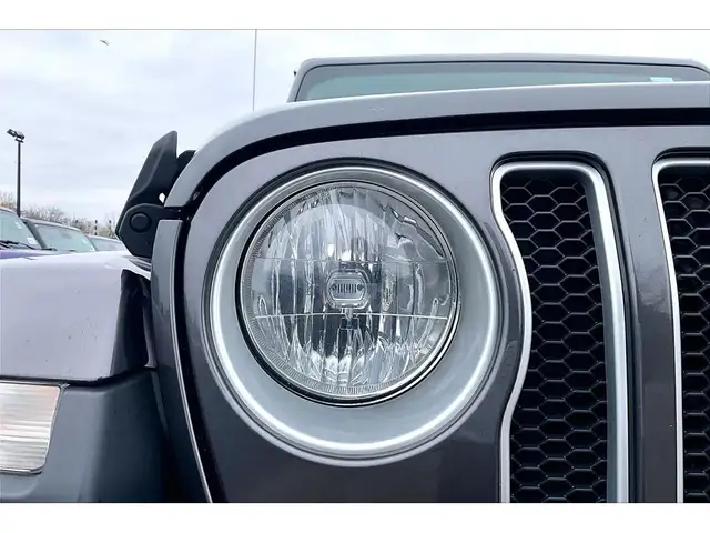 2019 Jeep WRANGLER UNLIMITED Sahara V6 | 6Spd Manual | Alpine NA - Photo 30