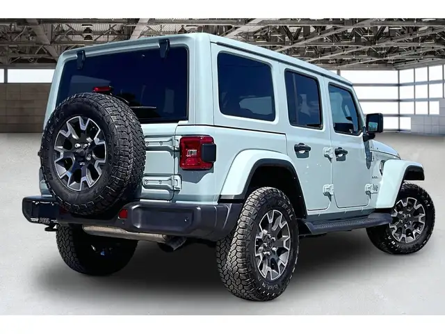 2024 Jeep Wrangler Sahara V6 |Skytop |McKinley Leather |Alpine | - Photo 2