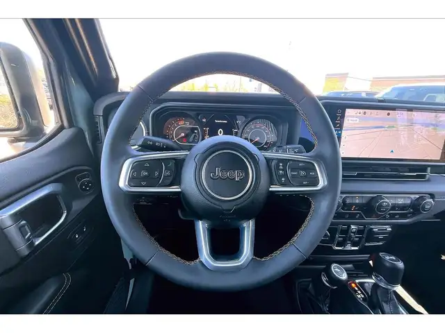 2024 Jeep Wrangler Sahara V6 |Skytop |McKinley Leather |Alpine | - Photo 5