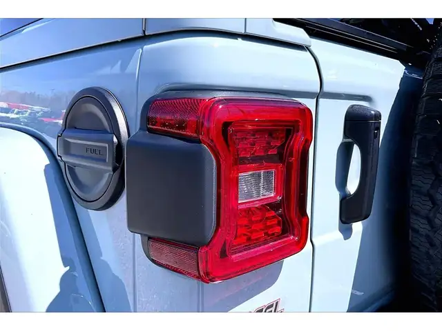 2024 Jeep Wrangler Sahara V6 |Skytop |McKinley Leather |Alpine | - Photo 31