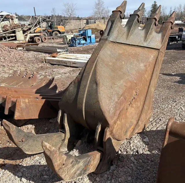 CONCRETE - ROCK ON SITE  EXCAVATING & CRUSHING EQUIPMENT - Photo 10