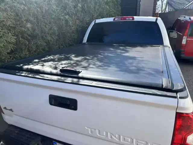 Tonneau Covers Hard Roll Manual Retractable Bed Tonneau Covers - Photo 10