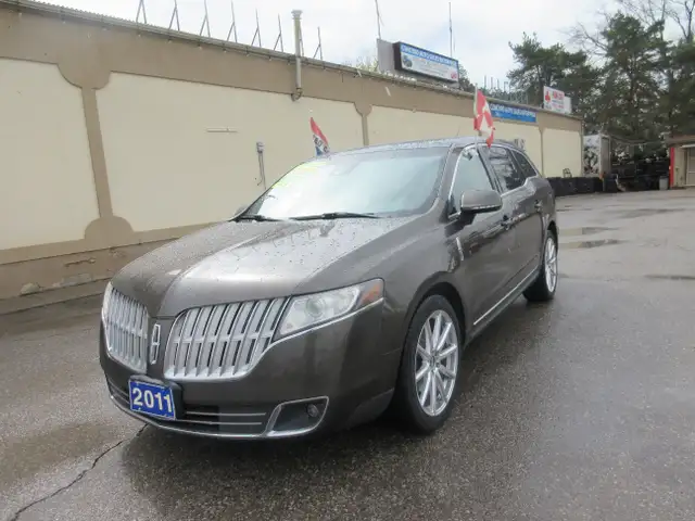 2011 Lincoln MKT MKT - Photo 3